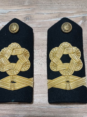 Officer epaulets used, military and royal navy