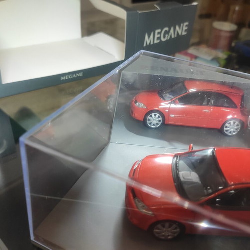 Renault Megane RS μοντέλο 1/43, πορτοκαλί μεταλλικό