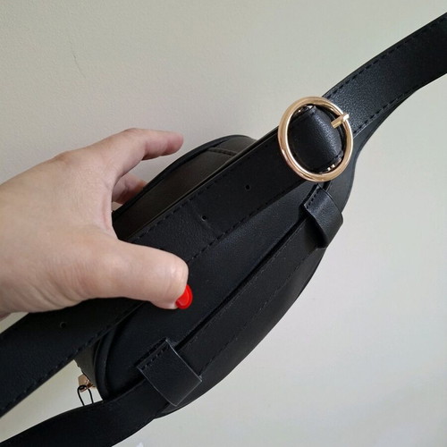 Τσάντα μέσης Stradivarius μαύρη καινούργια, πολυτελής