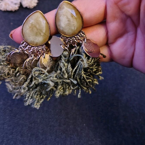 Boho khaki earrings new, green