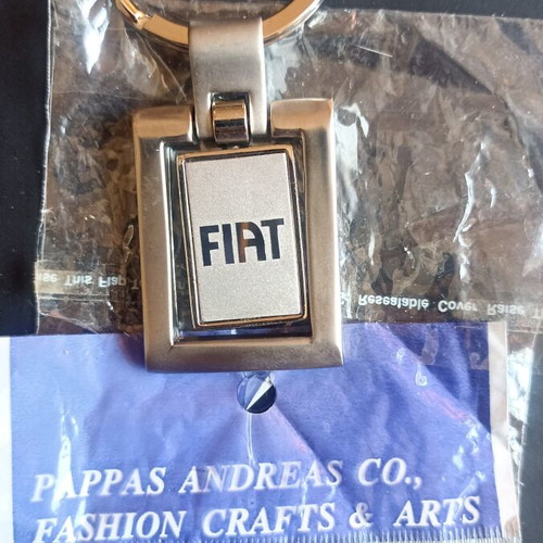 Vintage Fiat spinning keychain, New Old Stock, heavy metal 37g