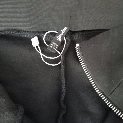 Stradivarius black tight skirt like new with zipper