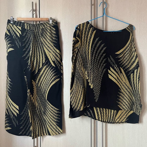 Set palazzo pants and asymmetric top used, size S-M