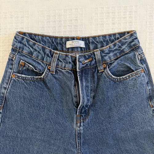 Bershka jeans size 32 extra small like new