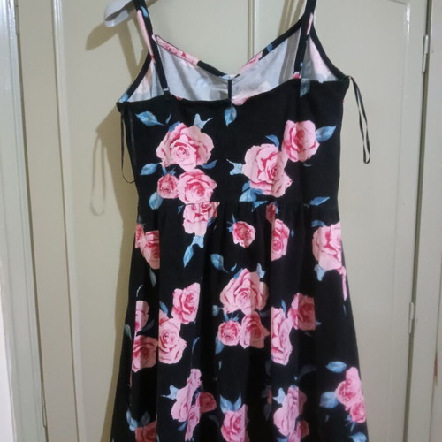 Tally Weijl cotton dress medium, like new, lace detail