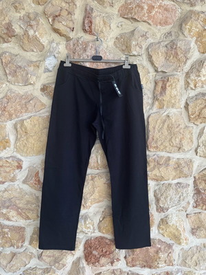 Sweatpants new with tags, size XXL, black