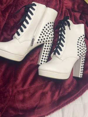 White boots new size 39 with studs
