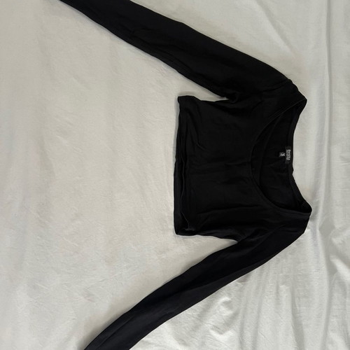Sportswear set used, leggings small, tops medium, 5 pieces