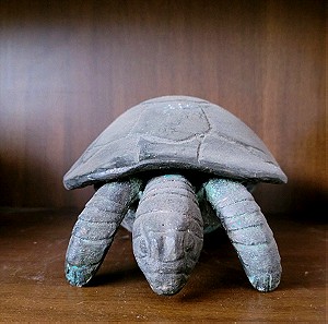 Μπρούτζινη χελώνα