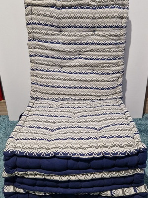 Large pillows like new, pack of 4, size 60x60