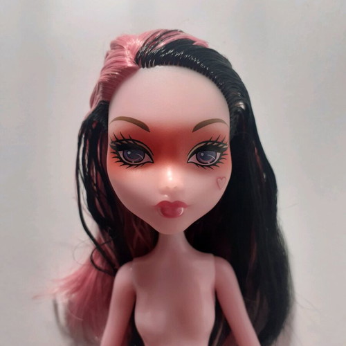 Monster High G1 Haunted Getting Ghostly Draculaura doll used