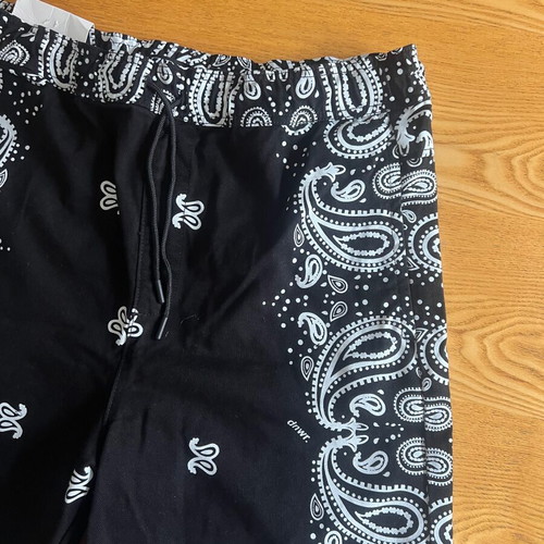 Zara shorts black with white paisley L new