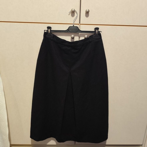Black wool skirt like new, size L 40 12