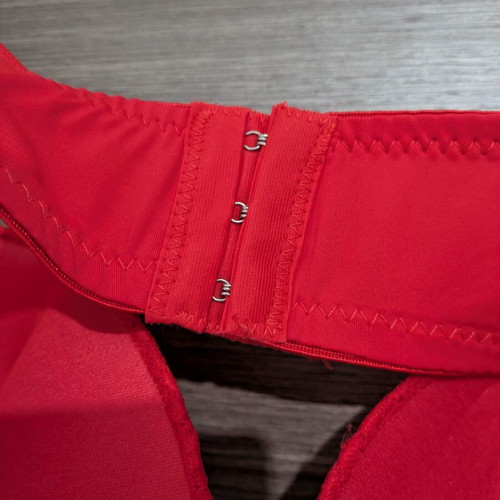 Bra Hanna red size 120E like new