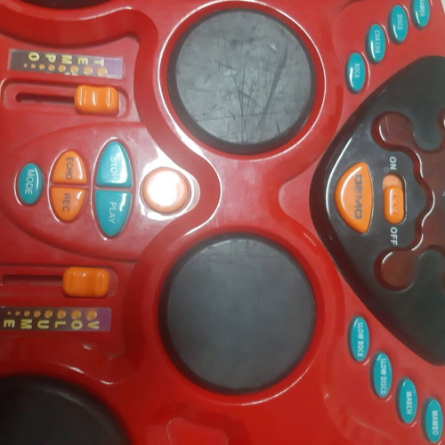 Children's synthesizer used with many music functions