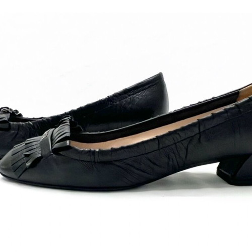 Prada leather mid heels used, size 38.5, black
