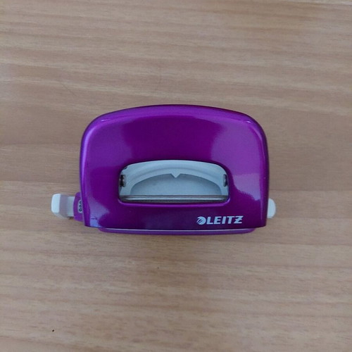 Leitz Mini perforator 10 sheets purple like new