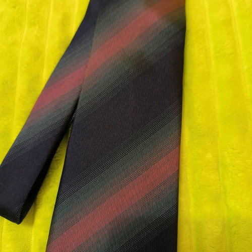 Men's Italian silk tie like new