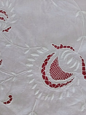 Vintage handmade white table linen with cutwork embroidery and lace like new