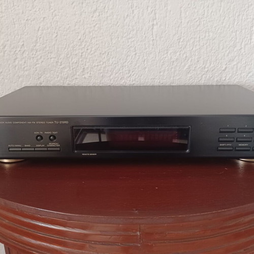 Stereo system like new with NAD amplifier, PHILLIPS CD player, DENON tuner, B&W speakers