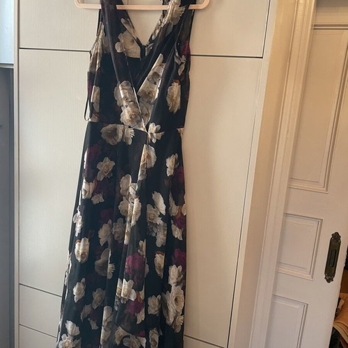 Calvin Klein floral dress new, size L 40 12
