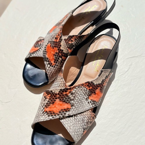 Perlapura leather sandals like new, black, size 40