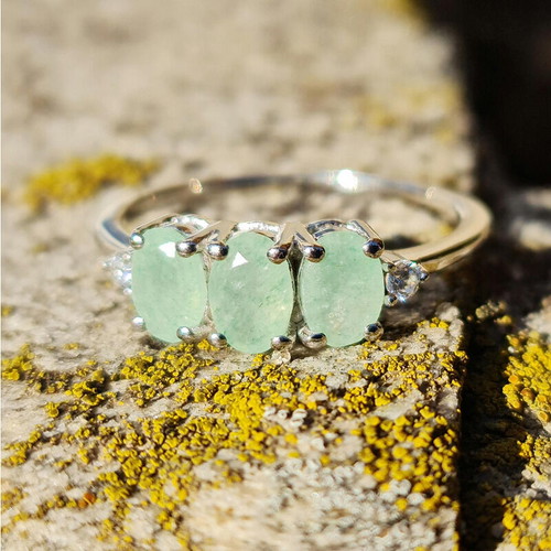 Ring with natural green aventurine, new, 925 silver