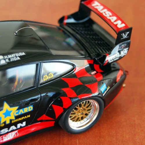 Plastic model Porsche Taisan 1/24 new