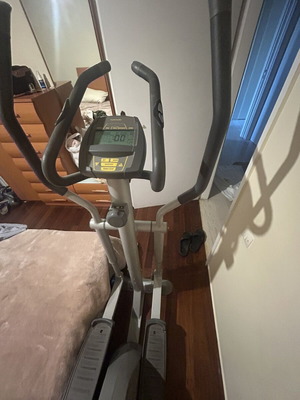 Ελλειπτικό μηχάνημα σαν καινούργιο