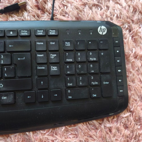 HP keyboard used for parts or repair