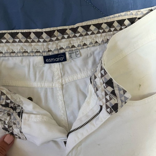 White denim shorts like new, size large