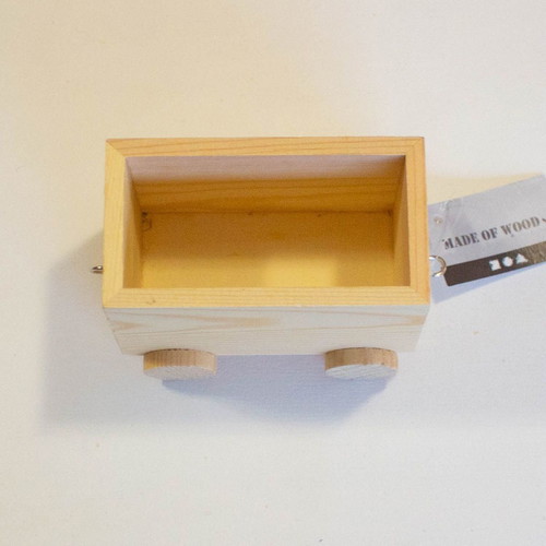 Wooden train wagons pack of 8 new
