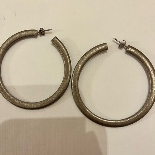 Silver hoop earrings like new