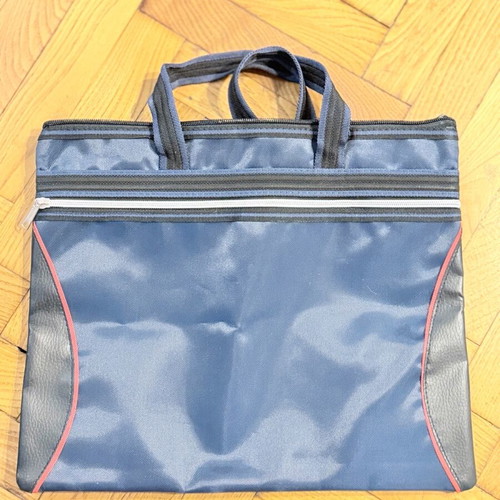 Blue hand bag new with zipper
