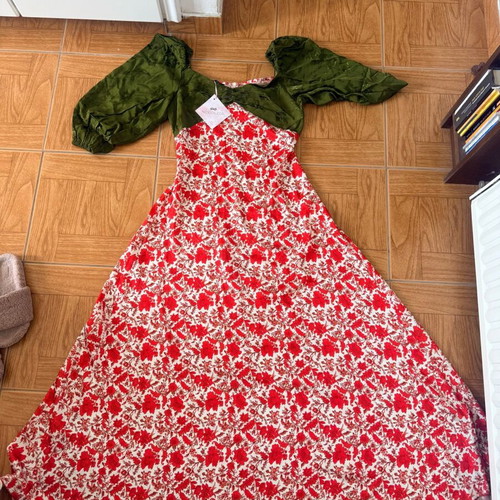 Nidodileda dress new, size M, red and green