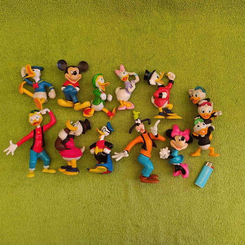 Disney figures used, pack of 11 collectible miniatures