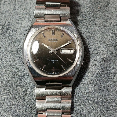 Seiko 7009-8289-P vintage wristwatch used, 17 jewels, stainless steel