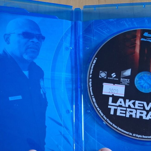 Lakeview Terrace Blu-ray used with Greek and Bulgarian subtitles