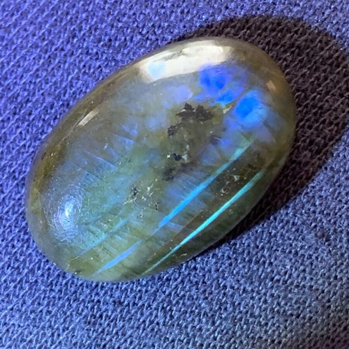 Labradorite stone 30.1 cts new, dimensions 24x15x9 mm