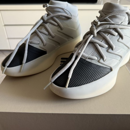 Adidas x Fear of God Basketball shoes like new, size 44.5