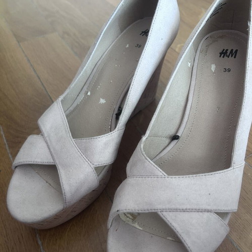H&M Beige Platform Sandals like new, size 39
