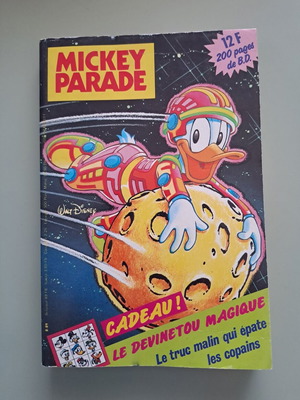 French collectible comics like new, Mickey Parade, Super Picsou Geant, Spirou album