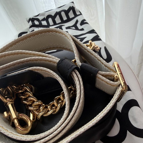Marc Jacobs shoulder bag black new with removable strap
