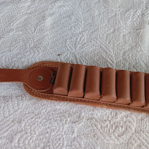 Tiger leather ammo belt 30 slots, like new, brown
