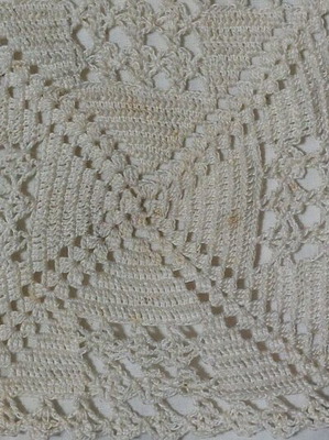 Knitted and lace for pillows and tablecloth used
