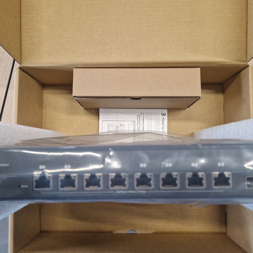 EnGenius CloudSwitch MGPlus 8 like new managed switch with 8x 2.5GbE ports