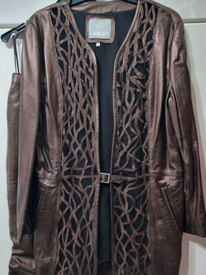 Grigio leather vintage set like new, jacket and skirt