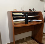 Opening desk, height 100 cm, width 98 cm
