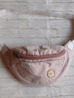 Zara waist bag used for girl