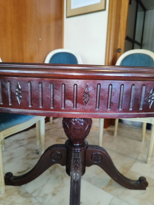 Rotonda mahogany dining table with 6 handmade velvet chairs like new